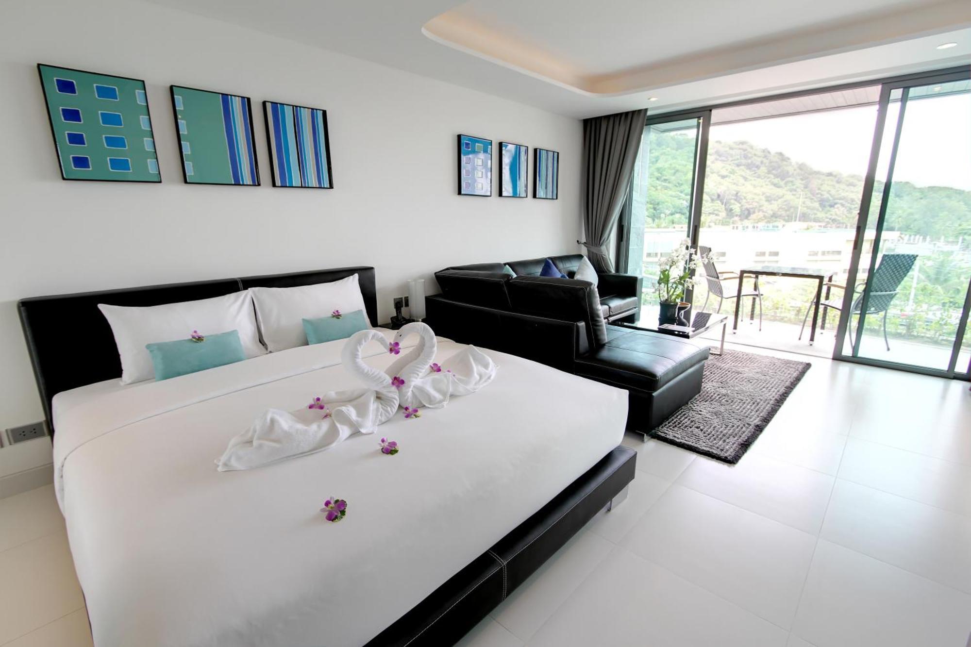 Lets Phuket Twin Sands Resort & Spa Patong Esterno foto