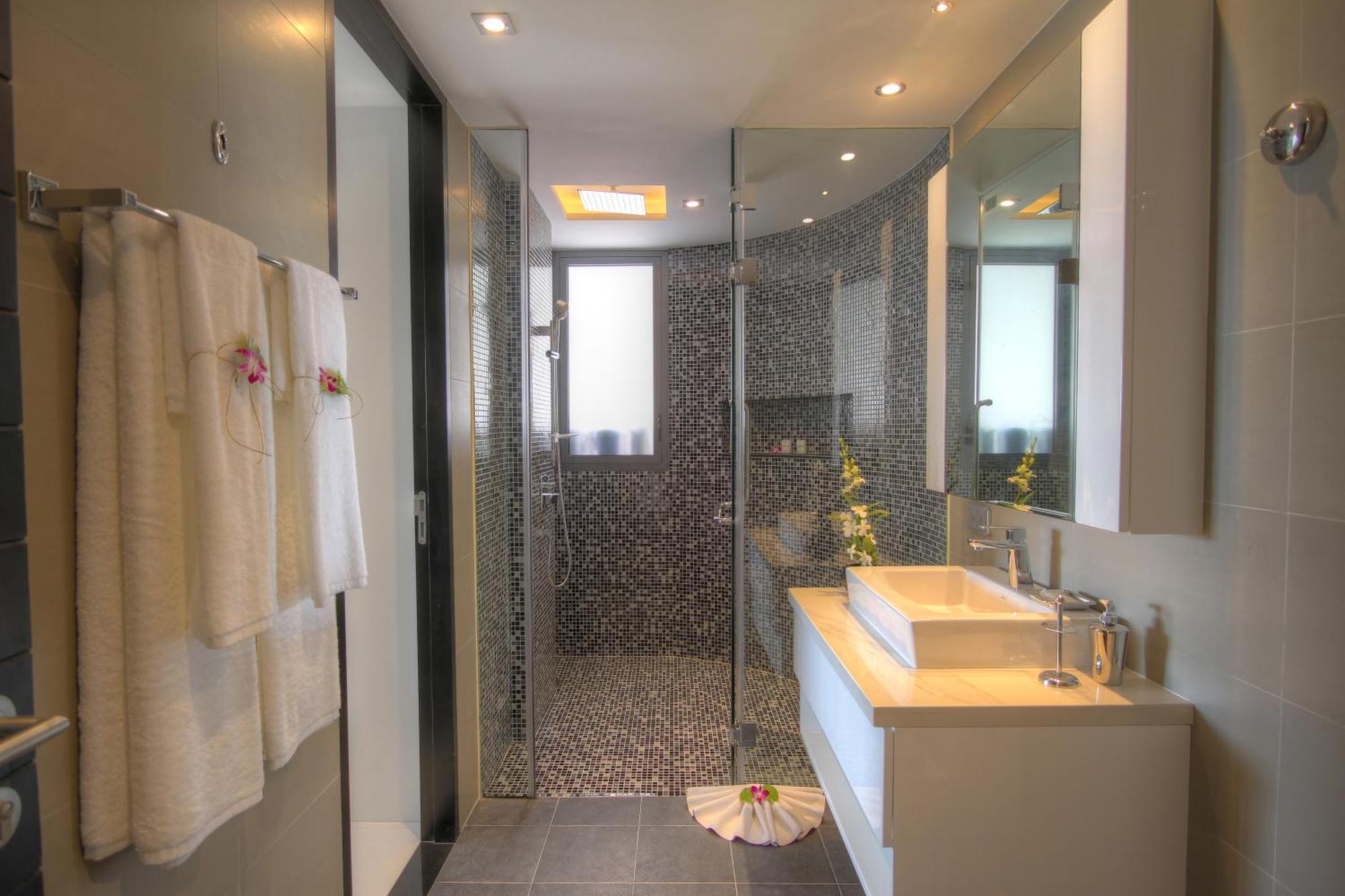 Lets Phuket Twin Sands Resort & Spa Patong Esterno foto