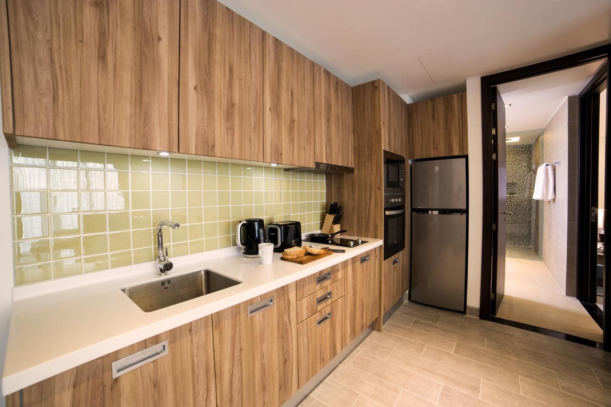 Lets Phuket Twin Sands Resort & Spa Patong Esterno foto